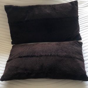 Zara Home 2 dark brown pillows (11.8x19.6 inch).